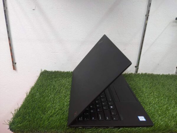 Lenovo ThinkPad X1 Carbon - Image 6